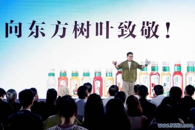杜国楹隔空问候东方树叶